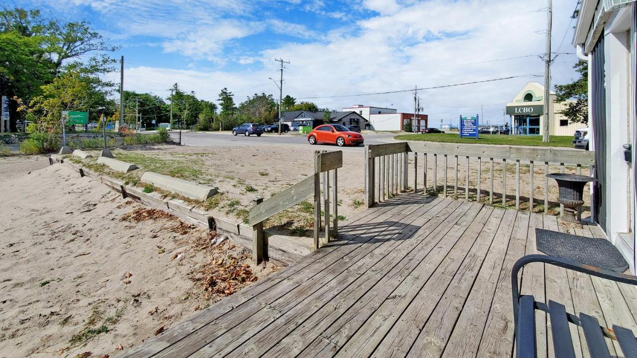 Main Beach River Retreat - Wasaga Beach 1 - Main Strip - 93 Mosley St Apartment Exterior photo